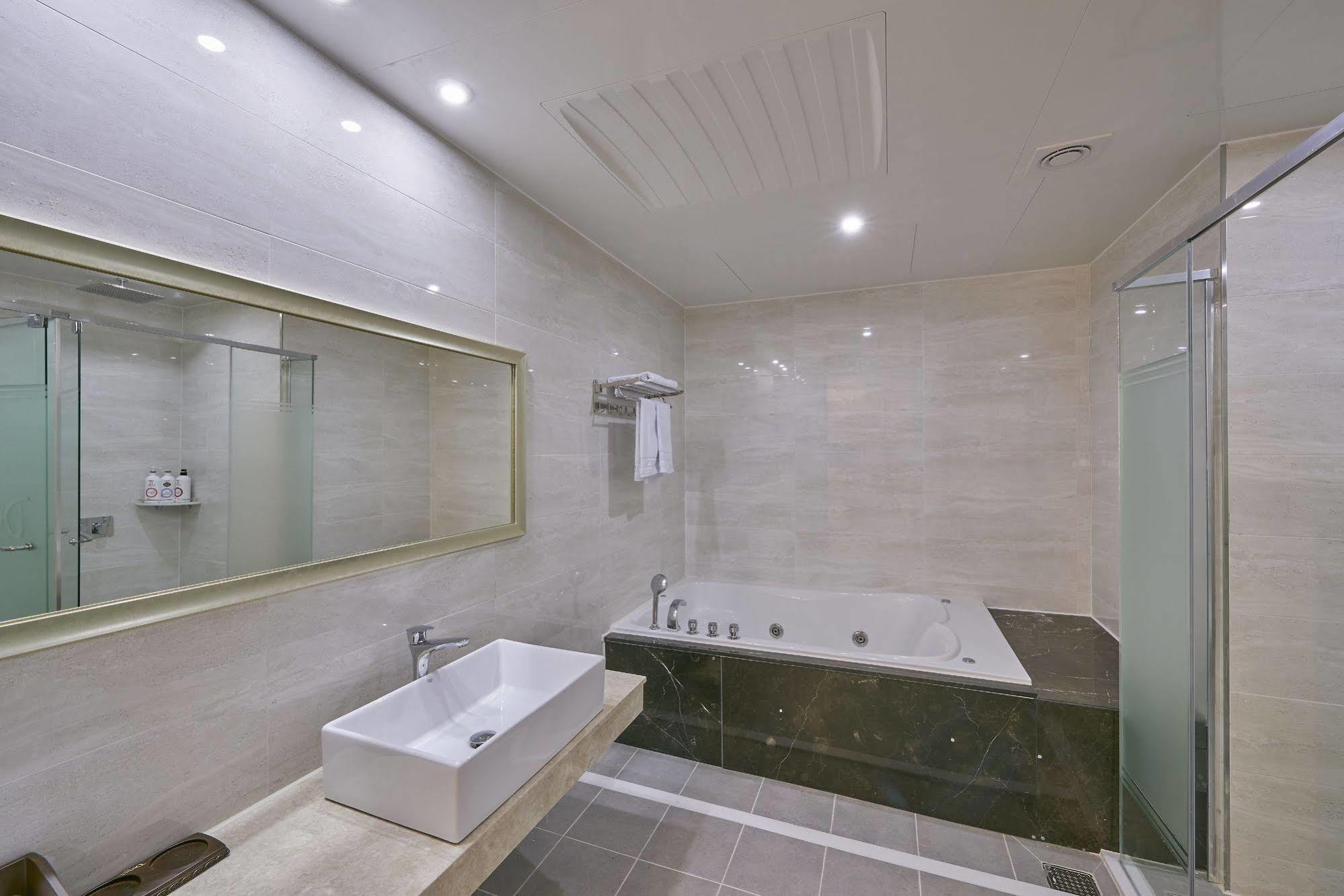 Dubai Hotel Gwangju Metropolitan City Dış mekan fotoğraf